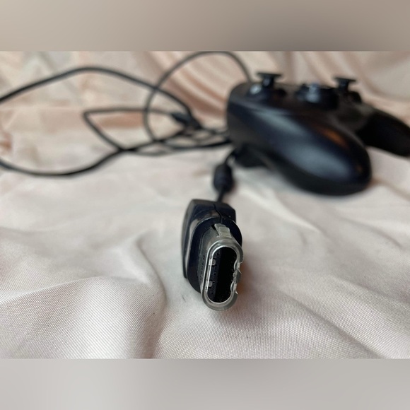 Xbox Pelican PL-2057 Wired Blade C-Type Game Controller - Black - Picture 7 of 7